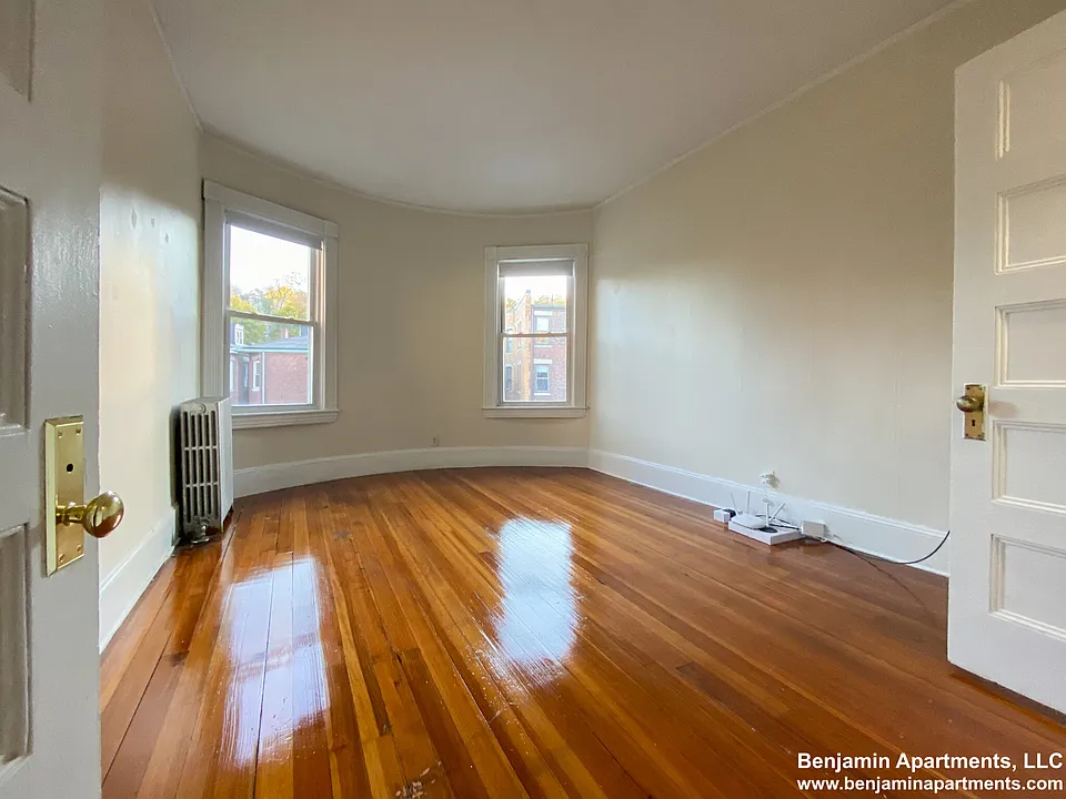 1595 Beacon St #31