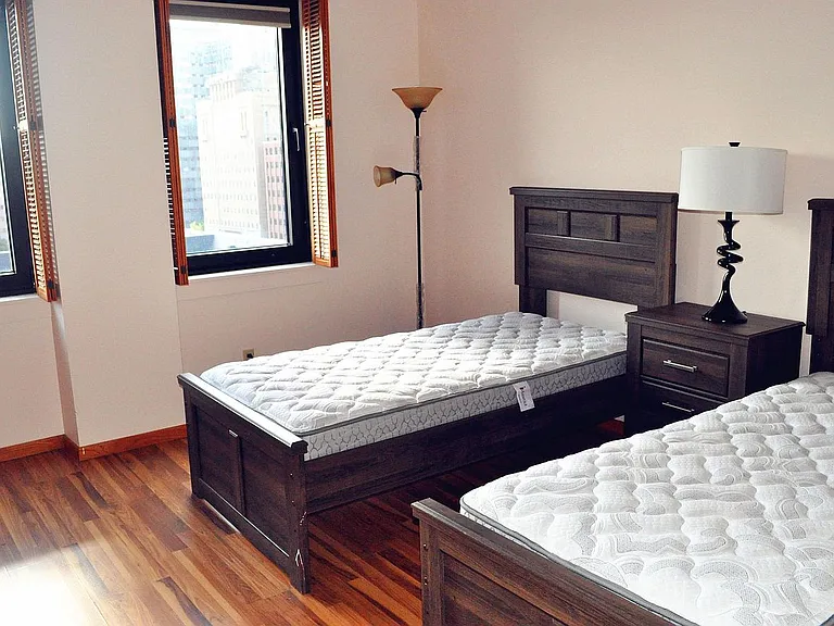 220 Broadway Ave S #1111 — Photo 4