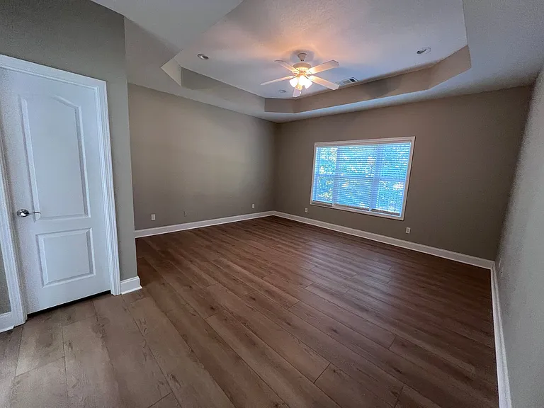 1618 Professional Pkwy — Photo 10