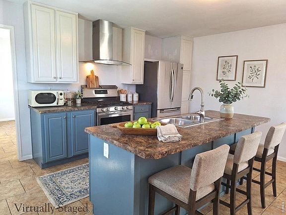 4th image of 4412 E Mulberry St #216