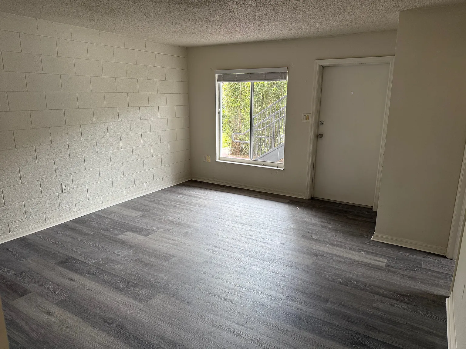 2618 E Jefferson Street — Photo 4