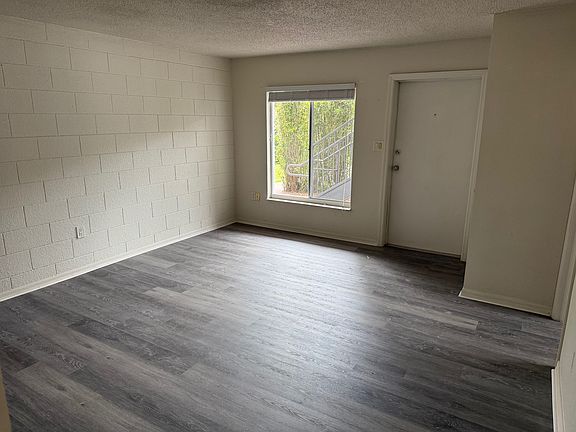 4th image of 2618 E Jefferson St APT 1