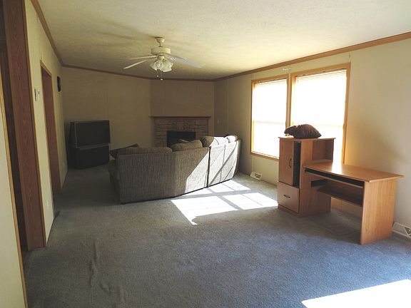 5th image of 5207 Euclid Ave