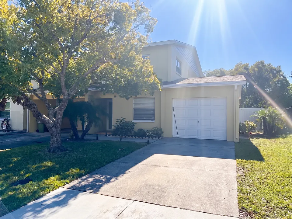 1707 Azalea Ct