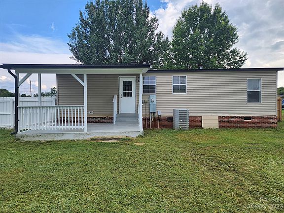 2nd image of 110 Wheatfield Ln