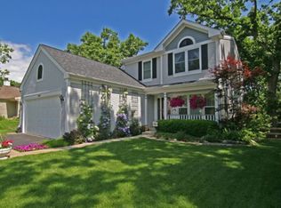 2492 Bridle Cir, Round Lake Beach, IL