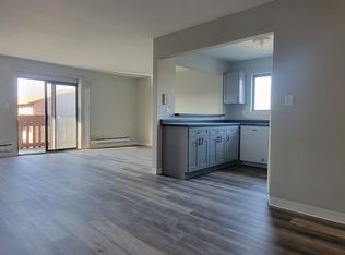 29W531 Country Ridge Dr APT B, Warrenville, IL 60555