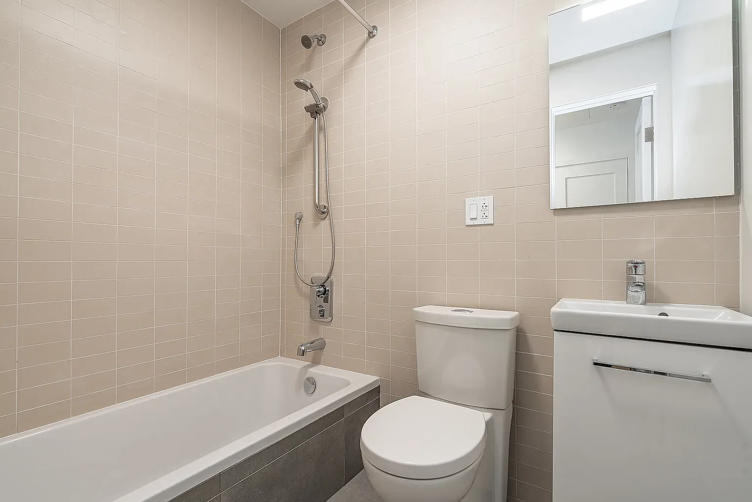 336 West 95th Street — Photo 2
