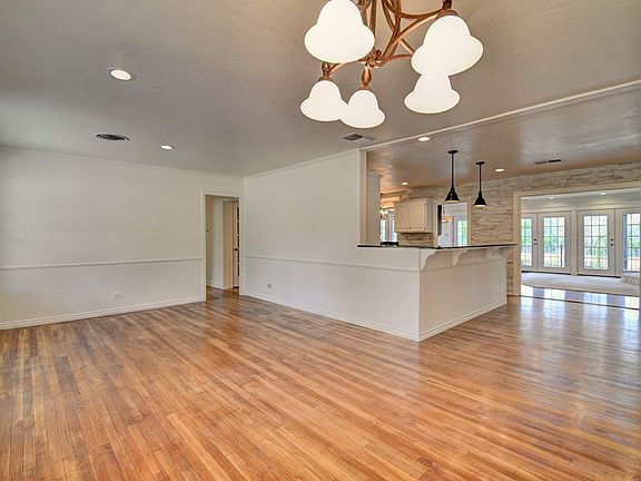 4th image of 1215 Jack Dr