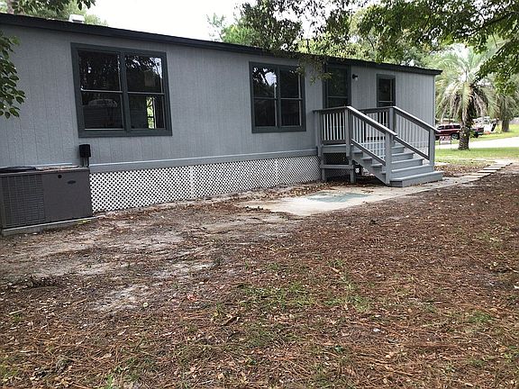 2nd image of 4136 Woodland Cir