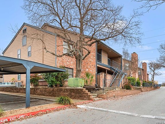 2nd image of 4803 Hamilton Wolfe #110