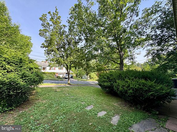 5th image of 442 Orlando Ave