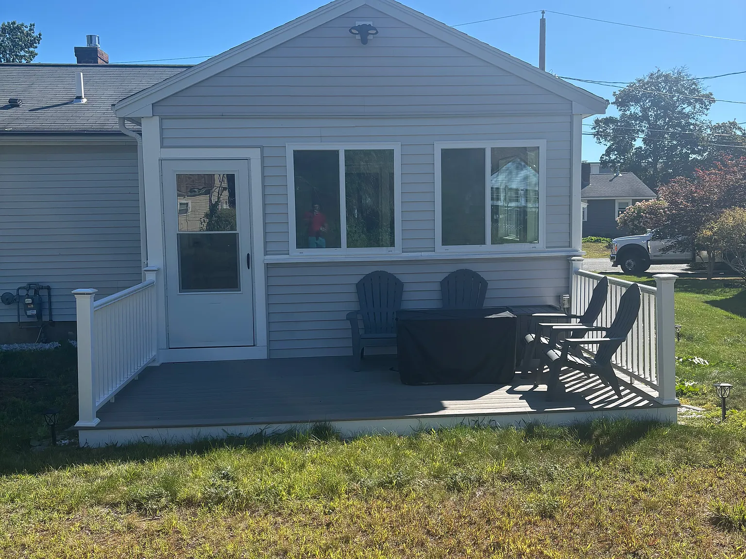 3 bed, 1152 sqft, $3,350 — Photo 2