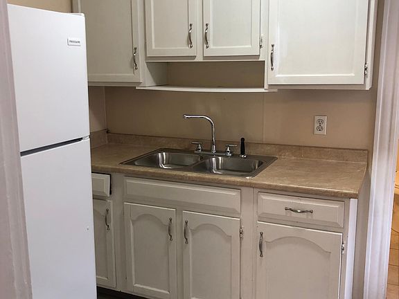 3rd image of 159 Obed Ave