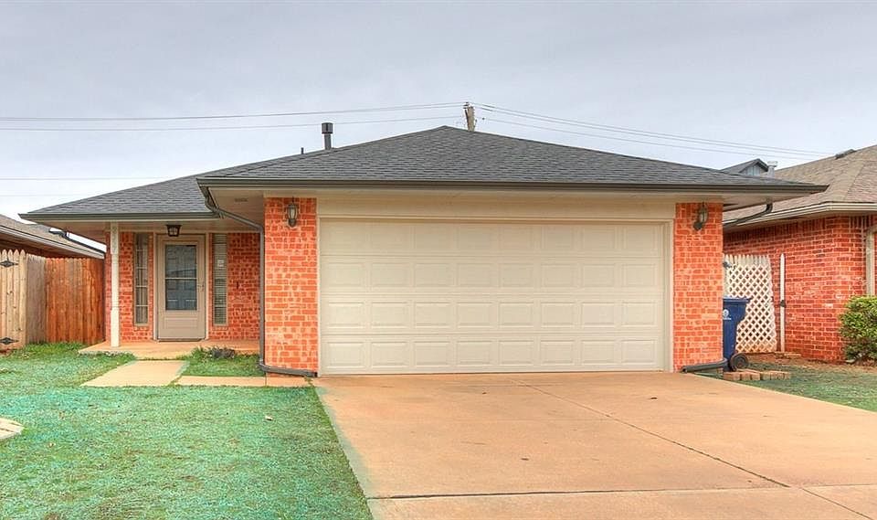 1st image of 2557 N Lynn Ln