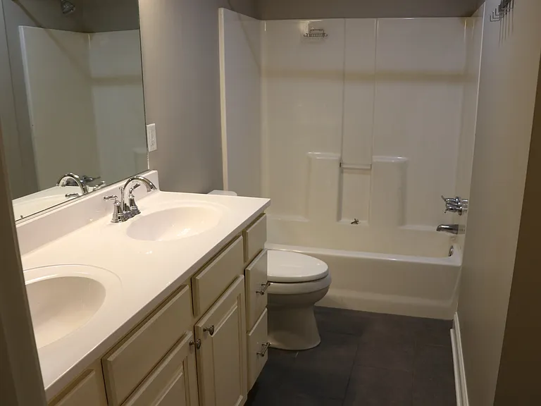 715 Rockingham Rd — Photo 23