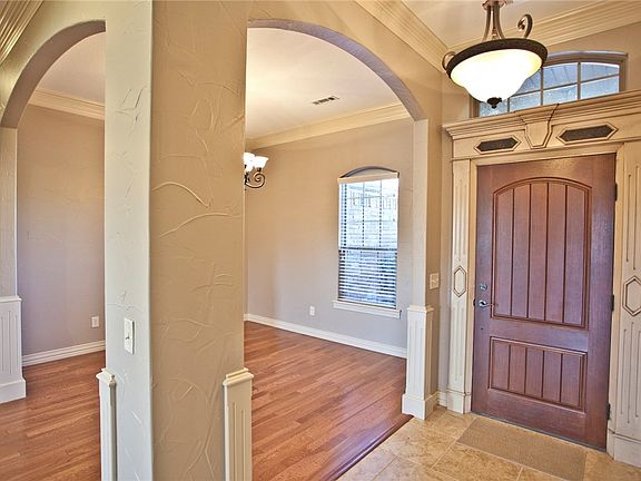4th image of 3403 SW Windy Oak Ave