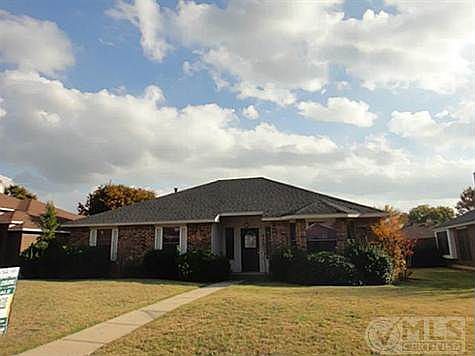 1st image of 612 Aldenwood St