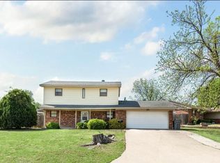 406 NW 68th St, Lawton, OK 73505