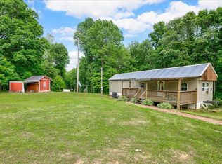 12027 Floral Rd, Hawesville, KY 42348