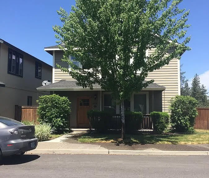 20166 Merriewood Ln — Photo 2