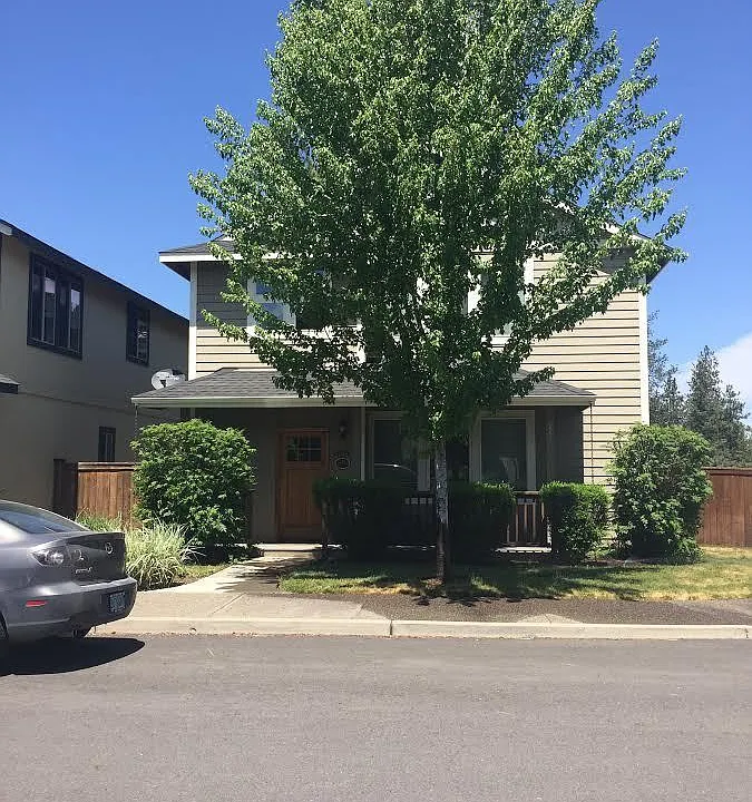 20166 Merriewood Ln