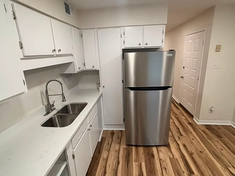 1353 Dauphin St #22 — Photo 13