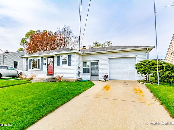3rd image of 1265 Oaklawn St NE