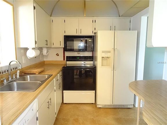 3rd image of 1908 Canterbury Ln Unit 19