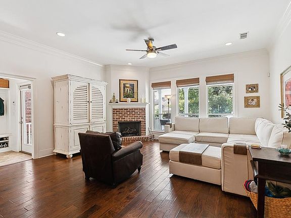 4th image of 6884 Milne Blvd