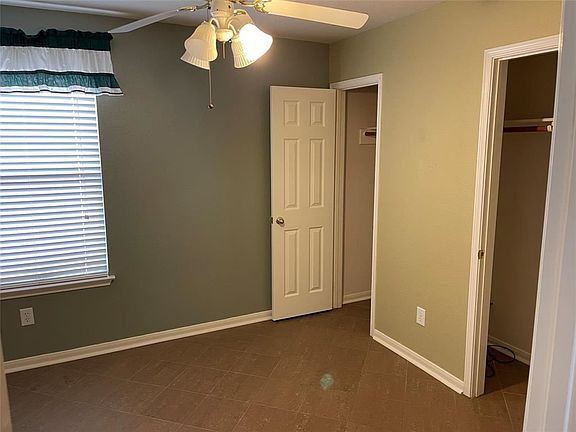 4th image of 1118 Americana Dr