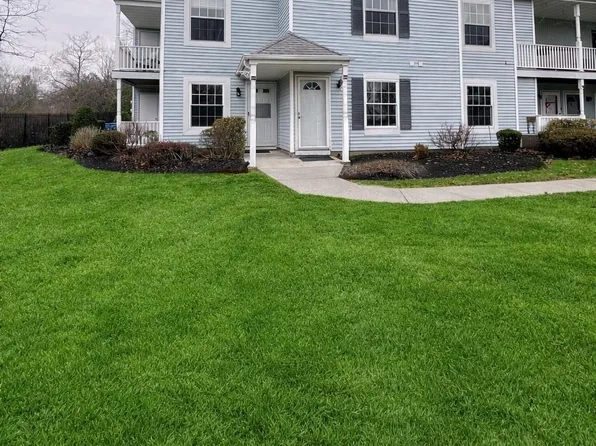 305 Fairview Circle, Middle Island, NY 11953