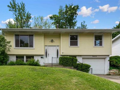 2625 Towne House Dr NE, Cedar Rapids, IA, 52402