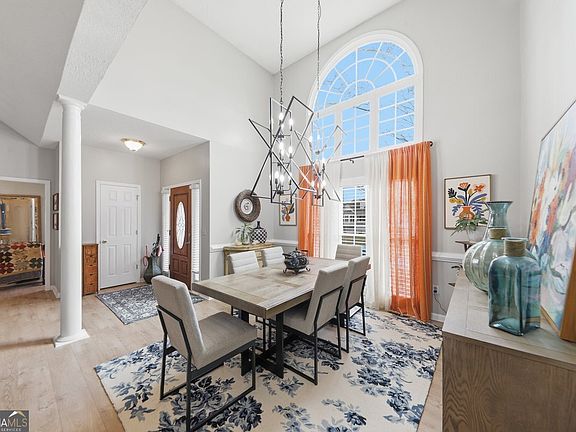 5th image of 159 Villa Ridge Ct