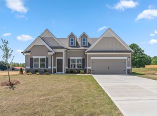 122 Smith Farms Dr, Lillington, NC 27546