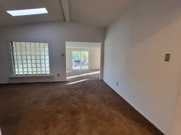 11424 Faye Ave NE — Photo 16
