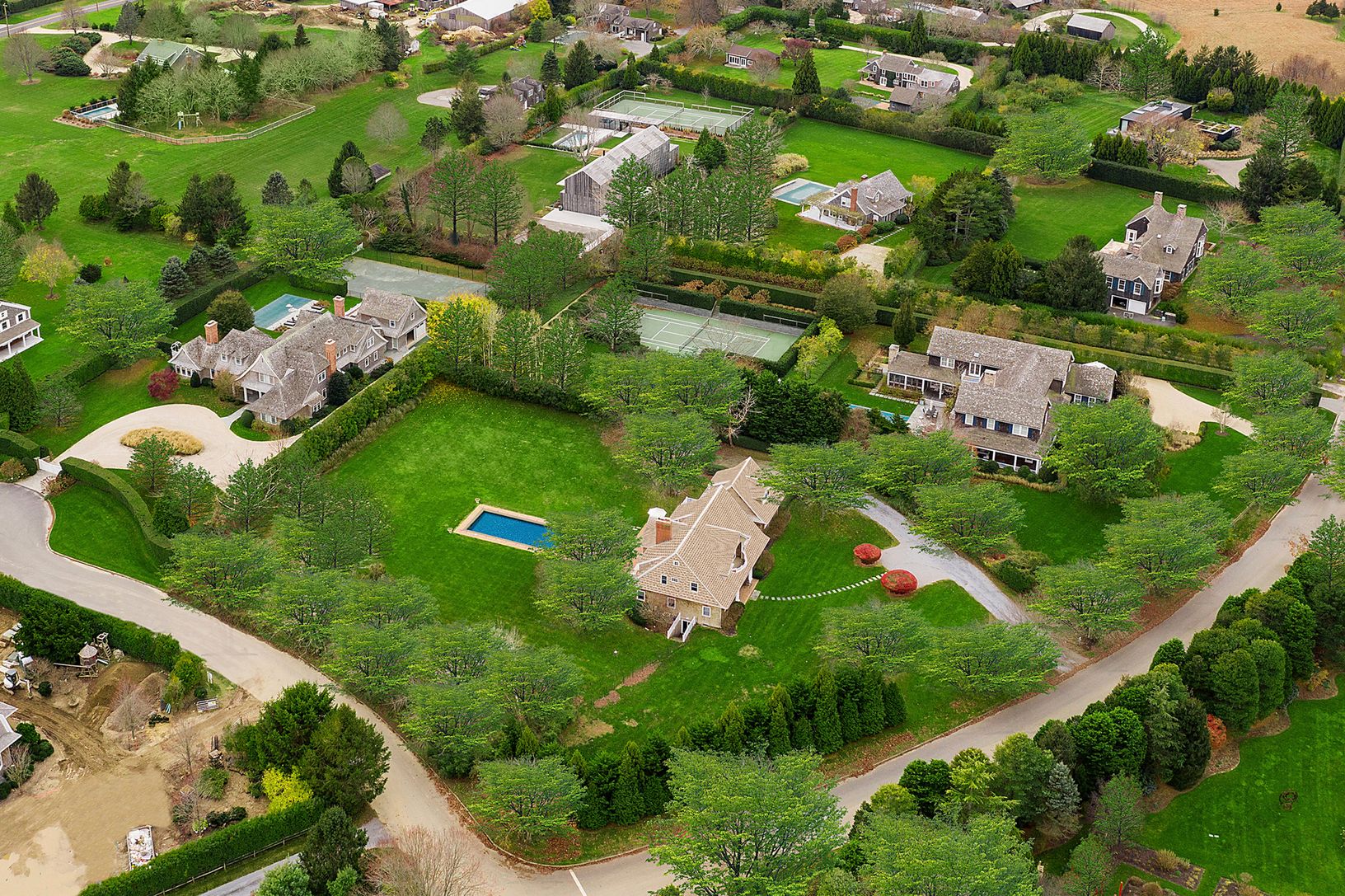  Sagaponack South Home with Farm Views