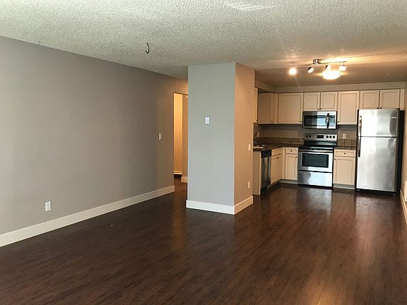 4th image of 1010 NW Portland Ave APT 4