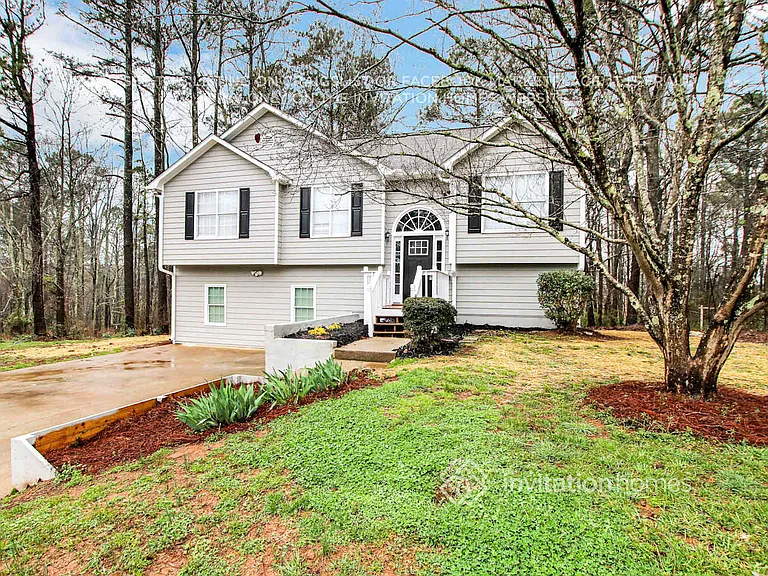 1815 Independence Dr — Photo 3
