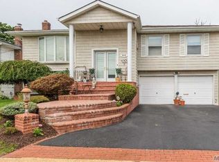 3215 Clubhouse Rd, Merrick, NY 11566