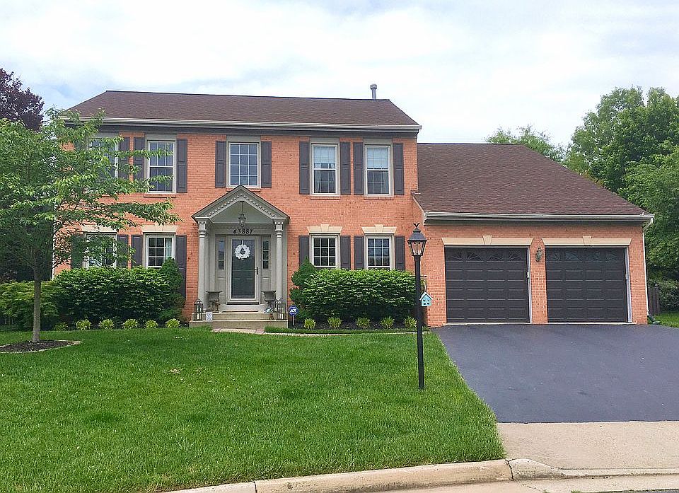 1st image of 43887 Glenhazel Dr