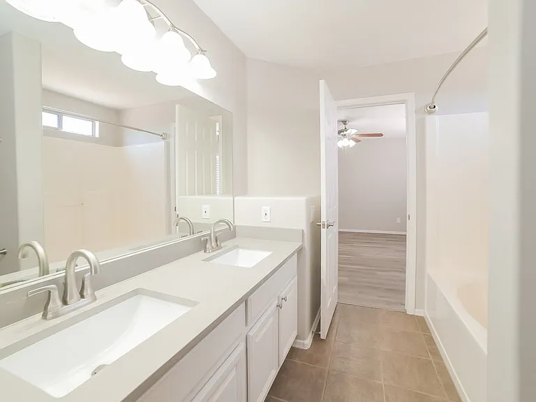 12557 W Mandalay Ln — Photo 18