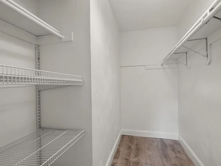 100 Fellsview Ter #105-B — Photo 5