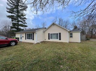 1009 Granger St, Fenton, MI 48430