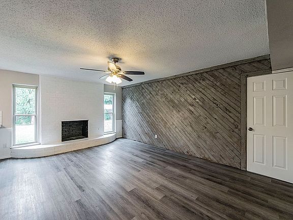 4th image of 805 Savannah Way