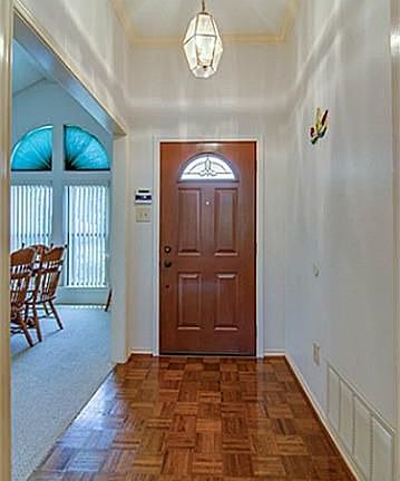 2nd image of 2501 Willowdale Dr