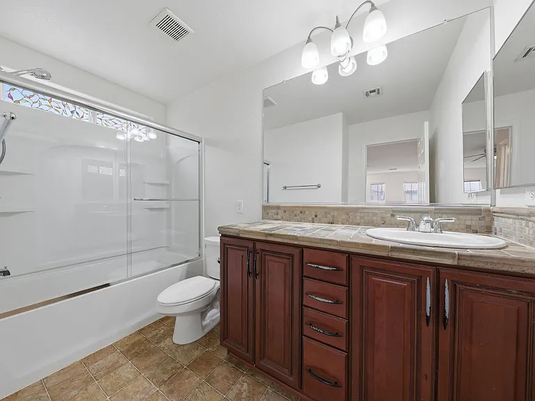 553 Brinkburn Point Ave — Photo 9