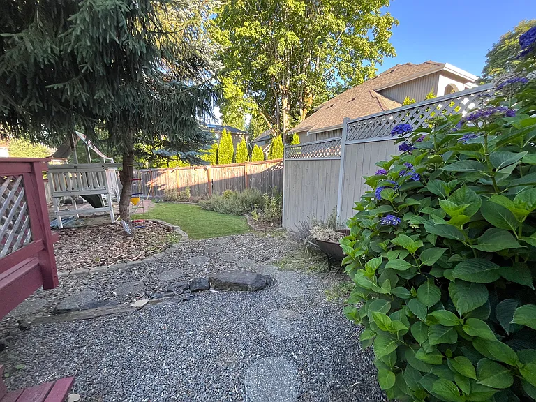 12704 NE 101st Pl — Photo 23