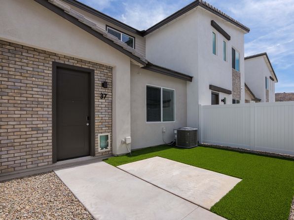 Corsica Villas at 20th Street apartments in Phoenix