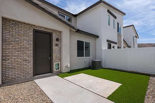 Corsica Villas at 20th Street Photo 1